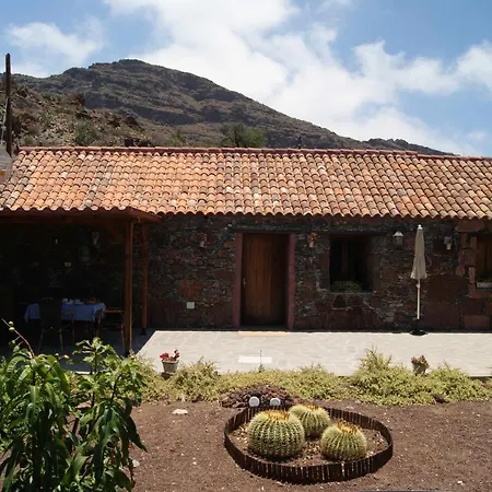 La Fuente De La Flora * Santa Lucia