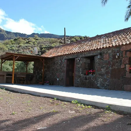 La Fuente De La Flora Santa Lucia